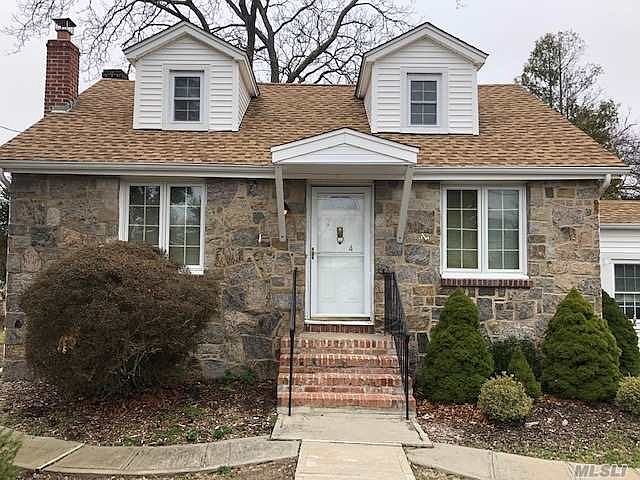 1st image of 74 Huguenot Dr