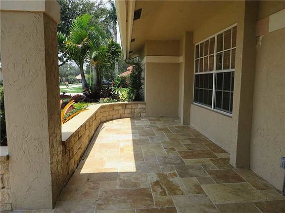 3rd image of 1401 NW 101st Ter