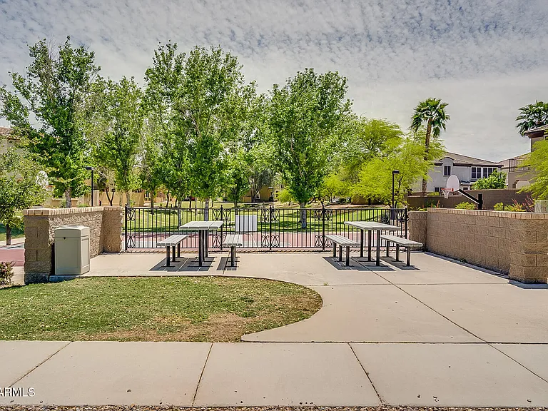 4711 E Buckboard Ct — Photo 86