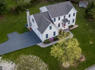 12 Woodsview Dr, Garnet Valley, PA 19060