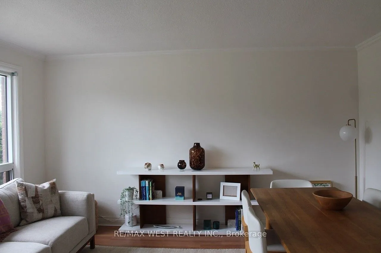 3 bed, $3,200 — Photo 3