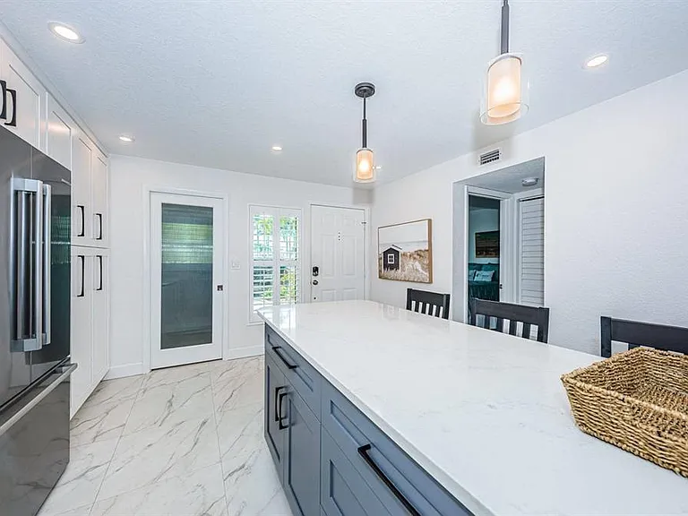 6083 Bahia Del Mar Cir #159 — Photo 9
