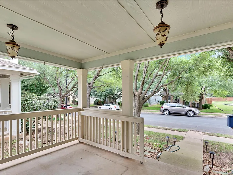 2212 Melissa Oaks Ln — Photo 6
