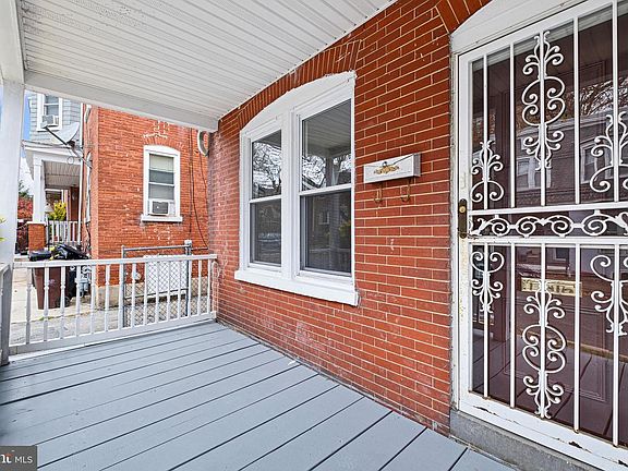 3rd image of 305 W 19th 1/2 St
