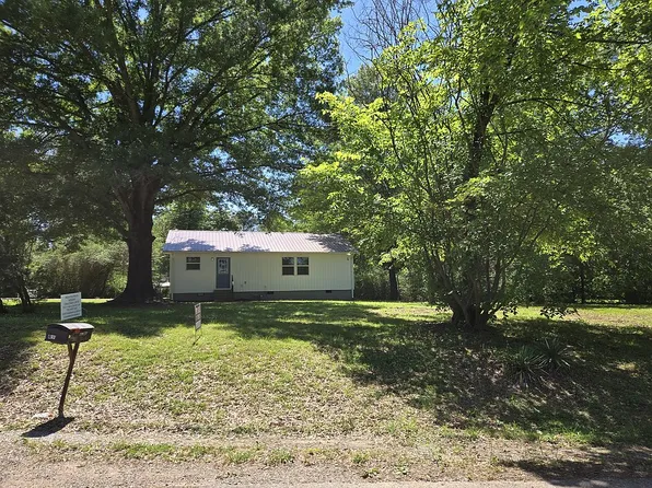 1430 Middleton Loop, Bolivar, TN 38008