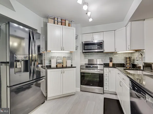 610 N West St APT 102, Alexandria, VA 22314