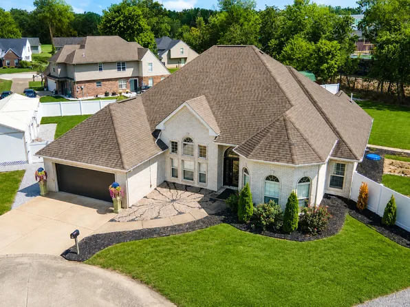 1403 Marionna Dr, Marion, IL 62959