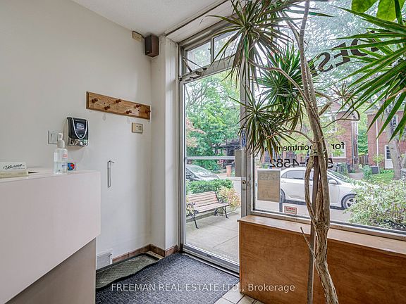 5th image of 492 Manning Ave