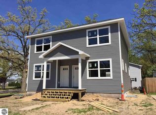 1305 Veterans Dr, Traverse City, MI 49684