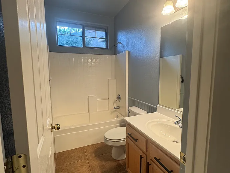 3424 E Vernon St — Photo 24