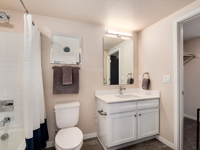 WestEdge Apartments — Photo 48