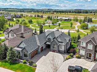 109 E Waters Edge Dr, Foothills County, AB T1S 4K4