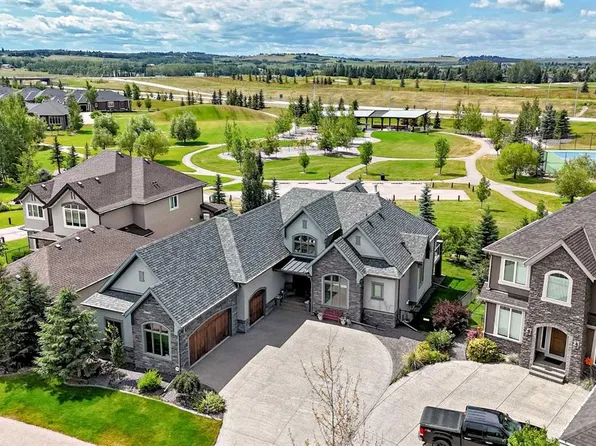 109 E Waters Edge Dr, Foothills County, AB T1S 4K4