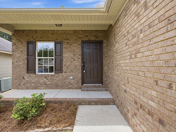 3rd image of 4529 Barretts Trace Blvd