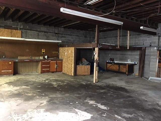 3 car garage