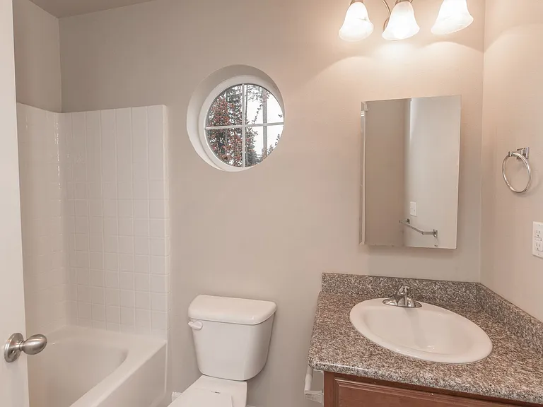 8508-8518 Main St E — Photo 12