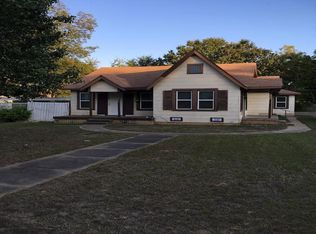 1004 Maple St, Kilgore, TX 75662