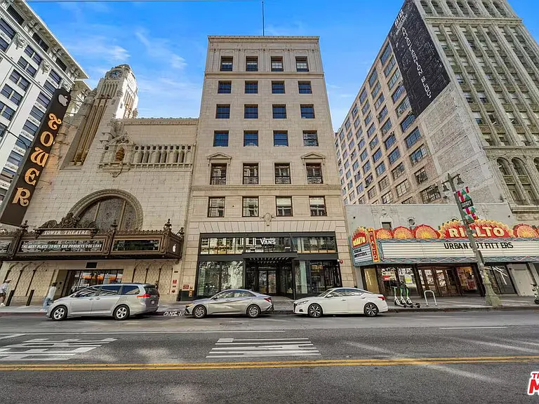 808 S Broadway #7 — Photo 24