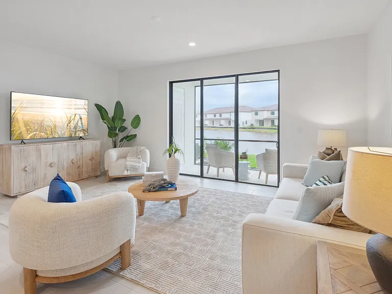 Fiore Townhomes — Photo 6
