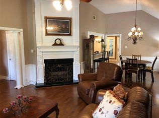 2114 Royal Oaks Dr, League City, TX 77573