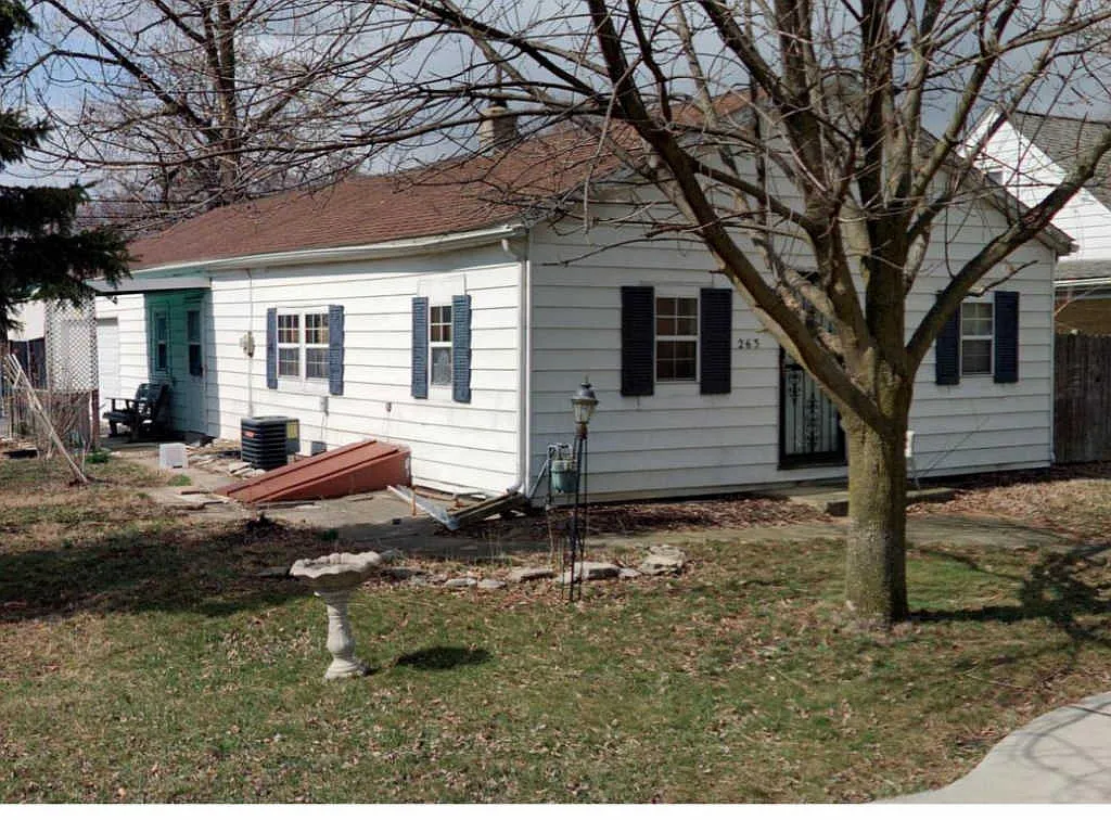 263 Woodlawn Ave photo 1
