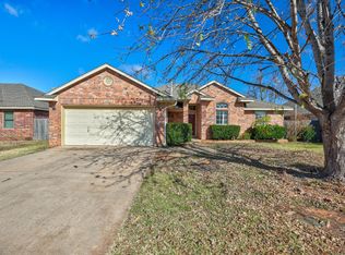 1833 Fairmont Ln, Edmond, OK 73013