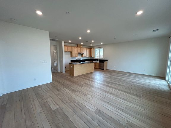2nd image of 672 Dorset Dr