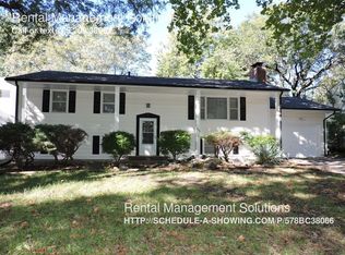 633 SW Grandview Ave, Topeka, KS 66606