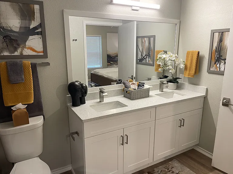 Nova Vista Apartments at Woodlake — Photo 9