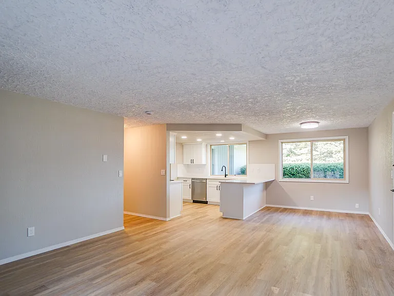 6206 NW Cherry St — Photo 33