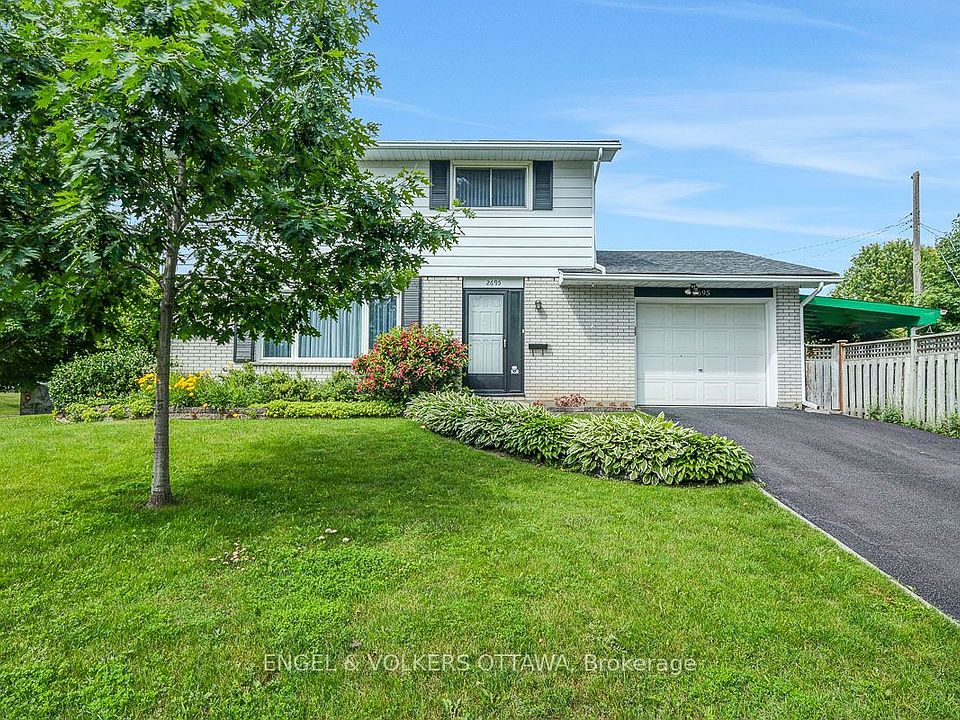1st image of 2695 Hickson Cres