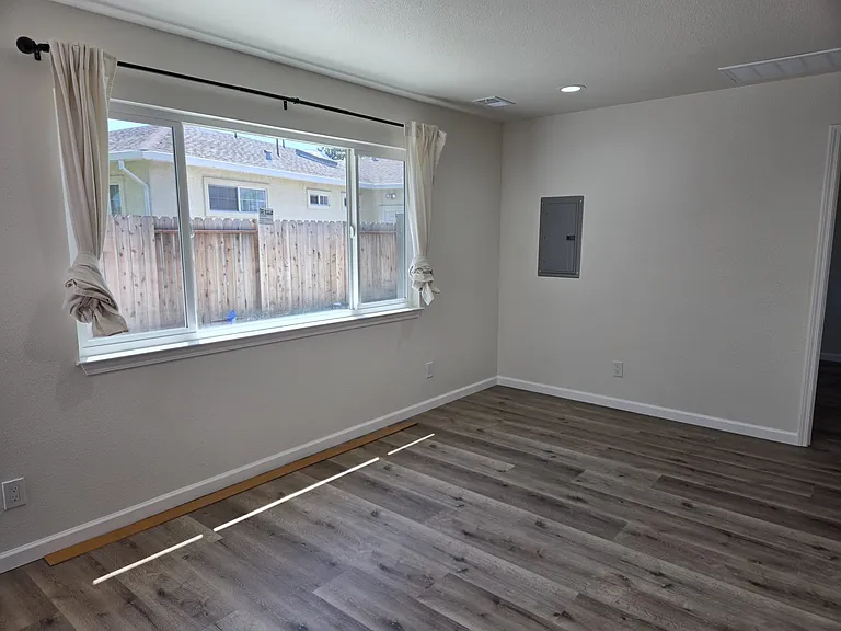 15396A Edgemoor St — Photo 2
