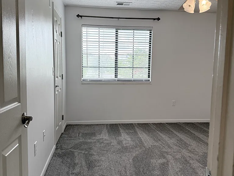 6735 Meadow Cres #206 — Photo 13