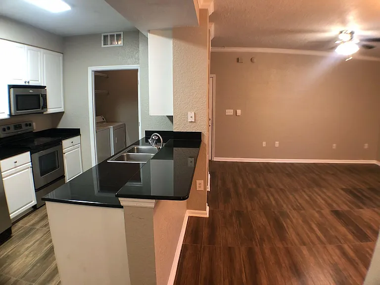 8539 Gate Pkwy W #424 — Photo 5