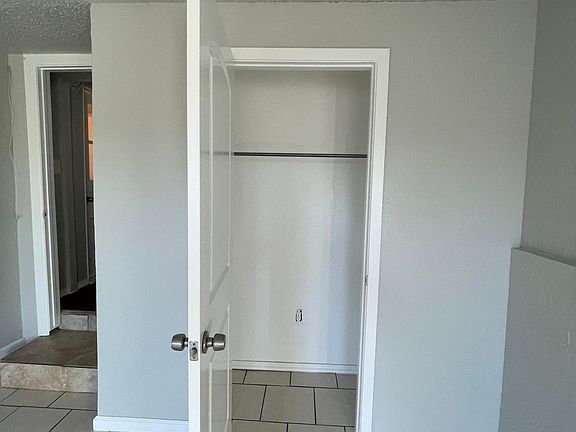 2nd image of 3803 NE 10th Ave