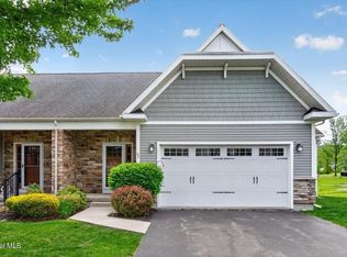 92 Lorenzo Dr, Troy, NY 12180