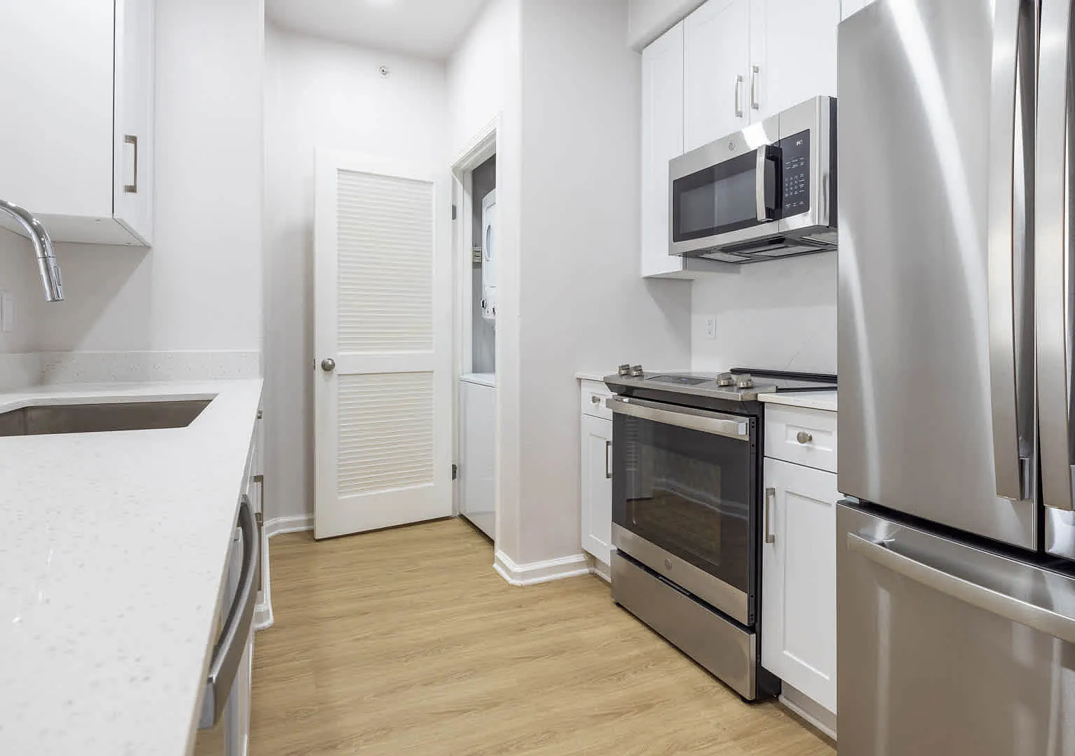 Kelvin Court — Photo 3