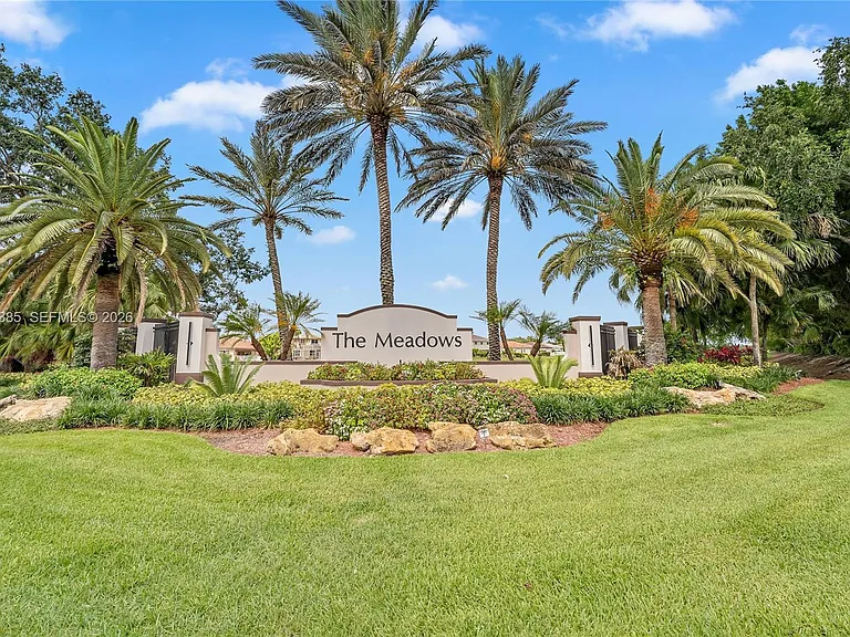 885 Tanglewood Cir — Photo 18
