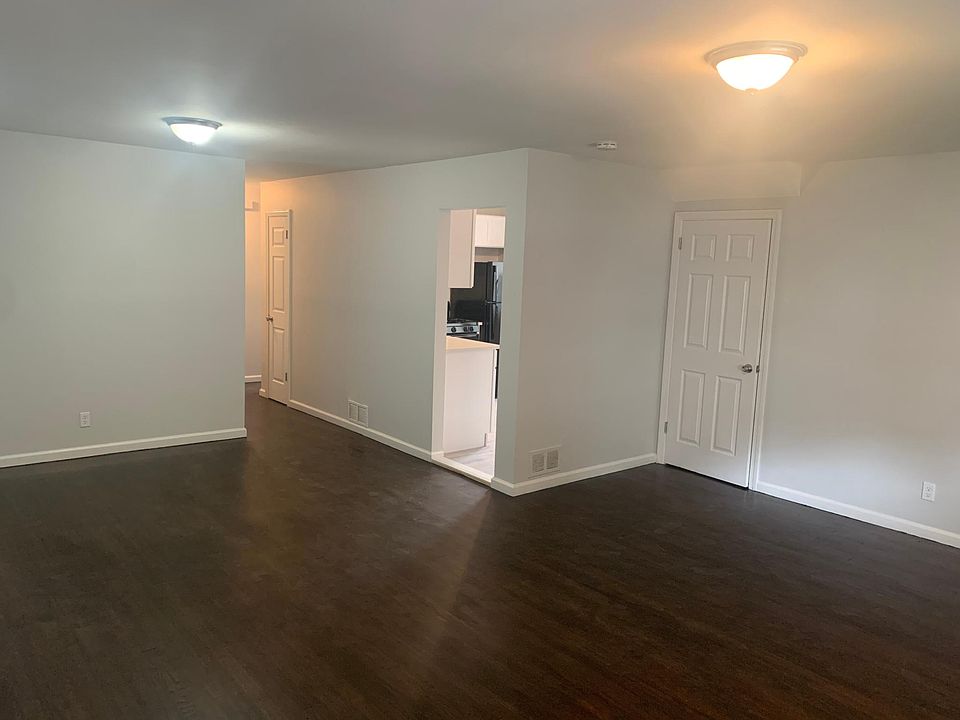 1st image of 128 Columbia Ave #1