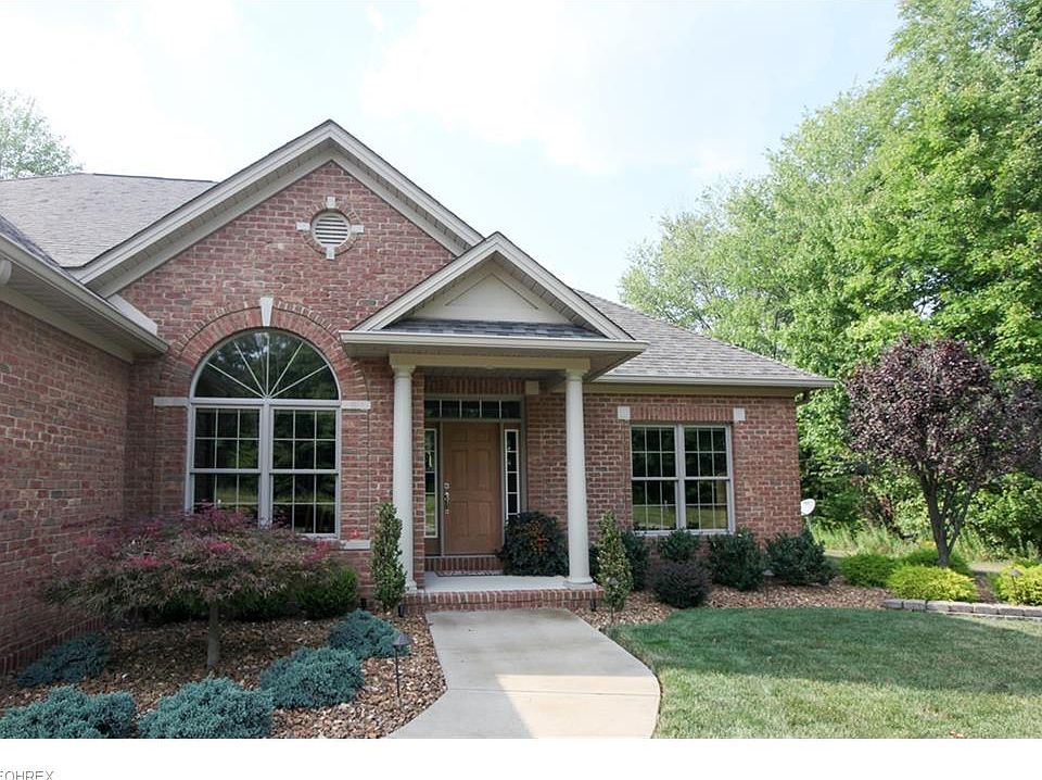 5335 Clingan Trails Blvd, Struthers, OH 44471 Zillow