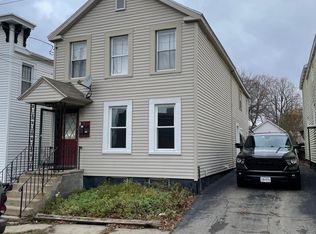 413 Peek St #1, Schenectady, NY 12308