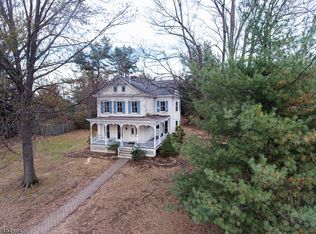 6 Main St, Annandale, NJ 08801