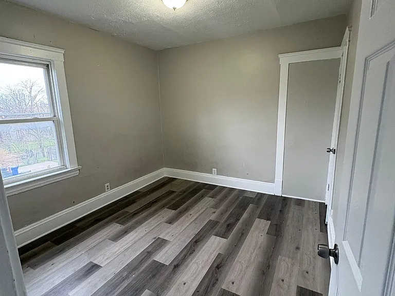 12531 Forest Ave #2 — Photo 5