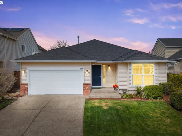 1295 NE Setting Sun Dr, Hillsboro, OR 97124