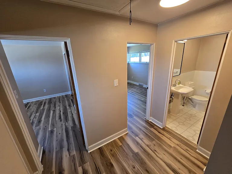 236 W Granada Ave — Photo 10