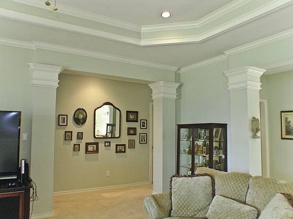 4th image of 3890 Bay Hill Cir