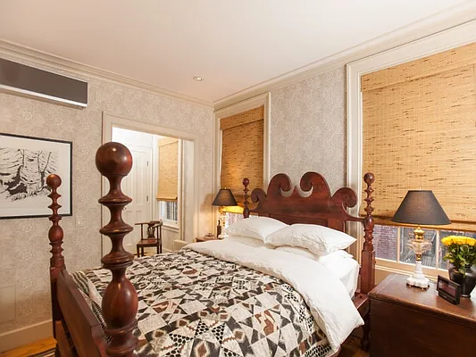 Sold by Sotheby's International Realty | media 18