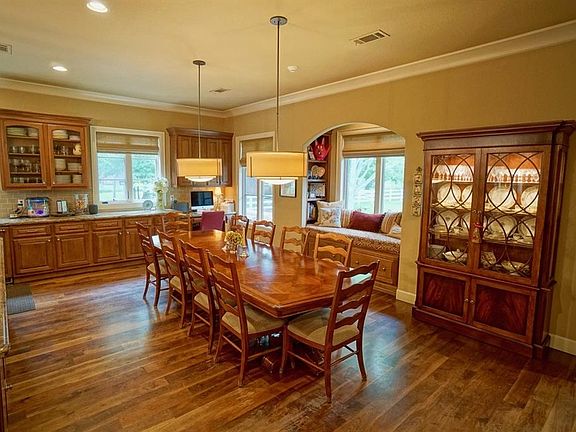 5th image of 5810 Bridlewood Dr
