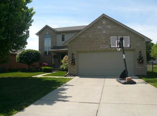 28376 Lange Rd, Chesterfield, MI 48047