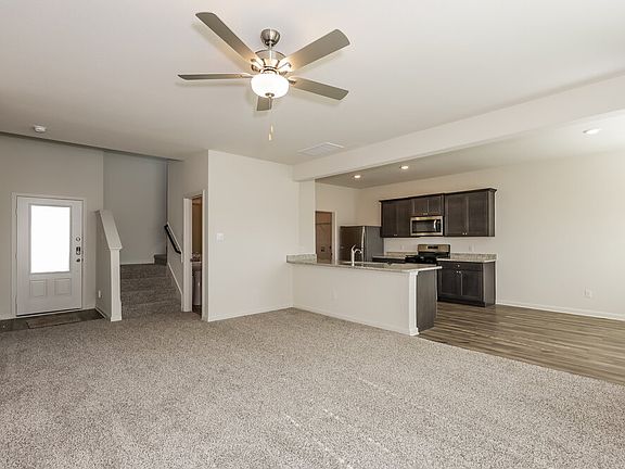 4th image of 1328 Redpine Dr